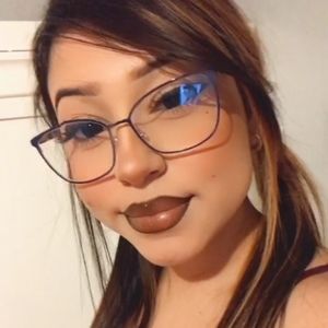 Meet your Posher, Valerie